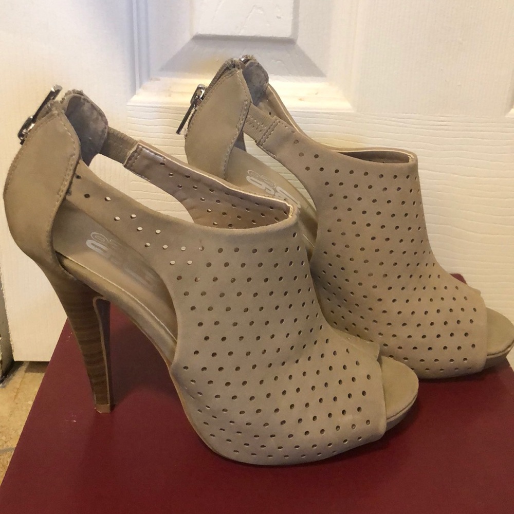 9&co - heels